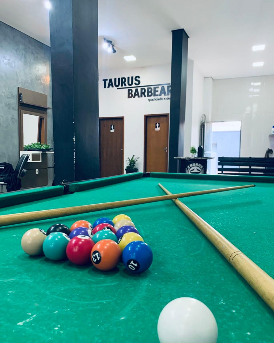 Post Instagram Barbearia Dia de Corte Preto e Laranja (8)